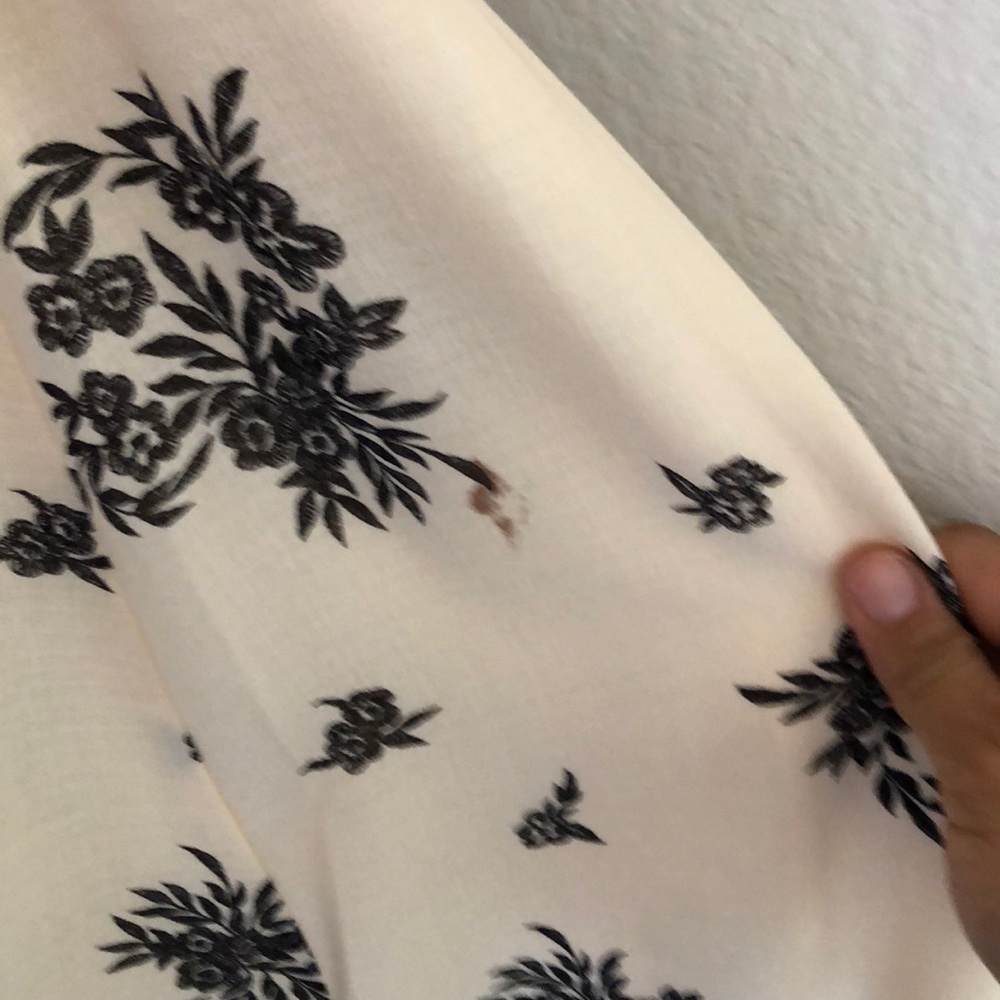 Cream and black midi dress - Picture 4 of 4